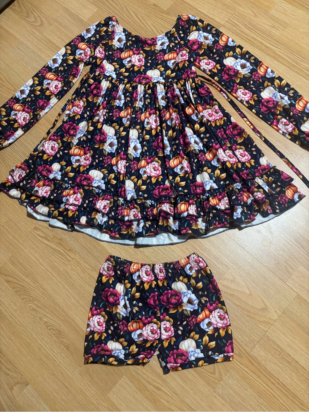 “Makena Lane” 2pc set size 12 in excellent condition